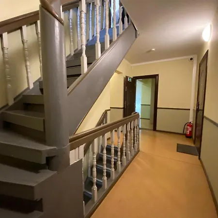 Busstation Travelhouse Hotel